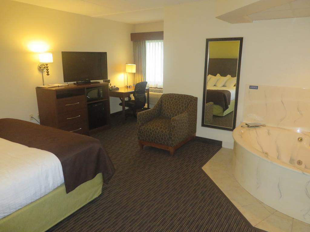 Hotel Americinn By Wyndham Rice