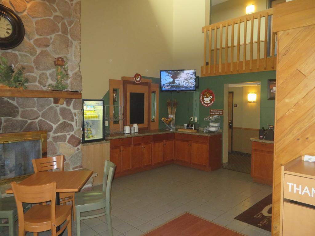 Hotel Americinn By Wyndham Rice
